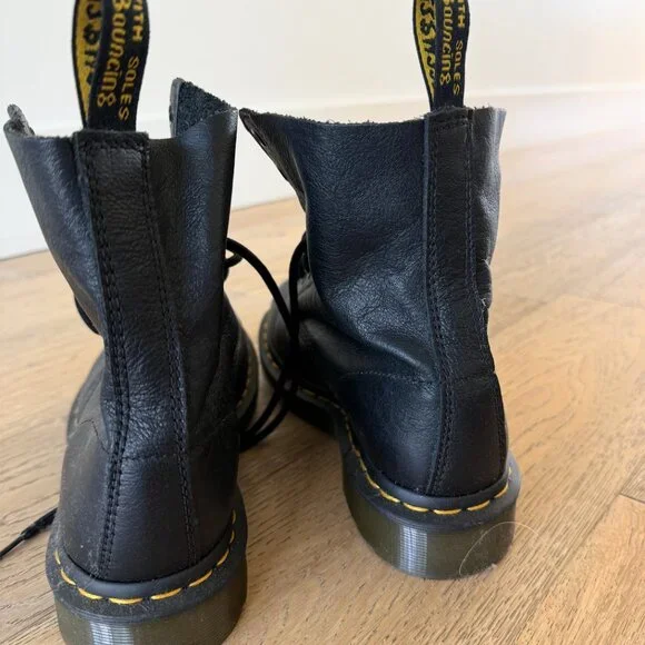 Dr. Martens Pascal Black Leather Lace-Up Boots - Size 9 (Worn Once!) - Picture 3 of 4